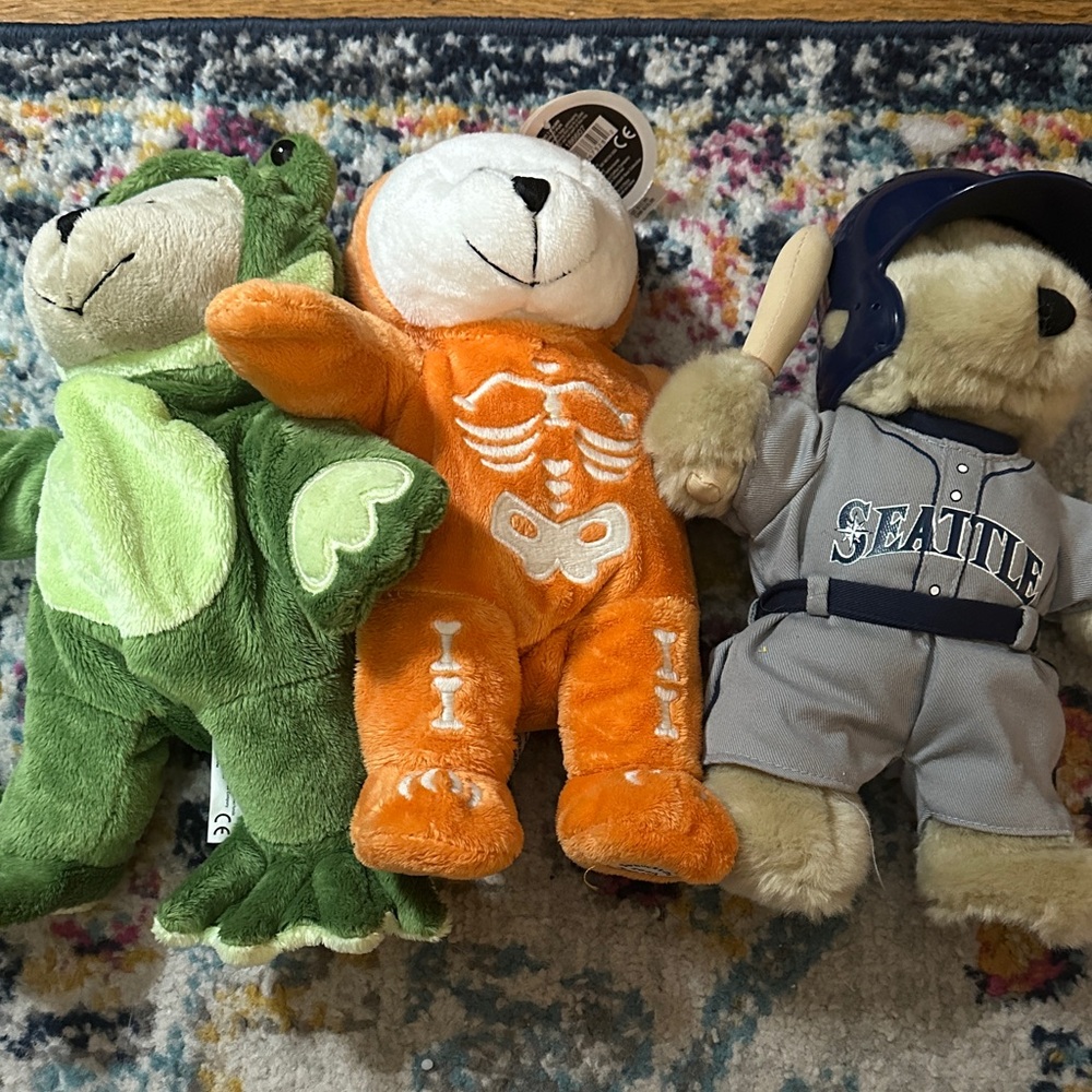 Starbucks Bearista Set - 04 Skeleton, 04 Mariners, 05 Frog